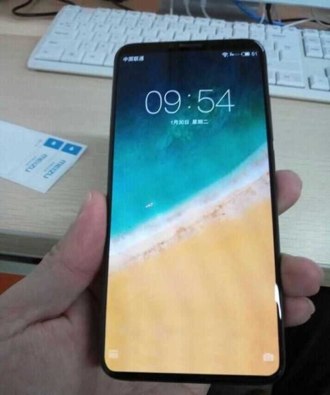 Новые фото революционного телефона Meizu 15 Plus