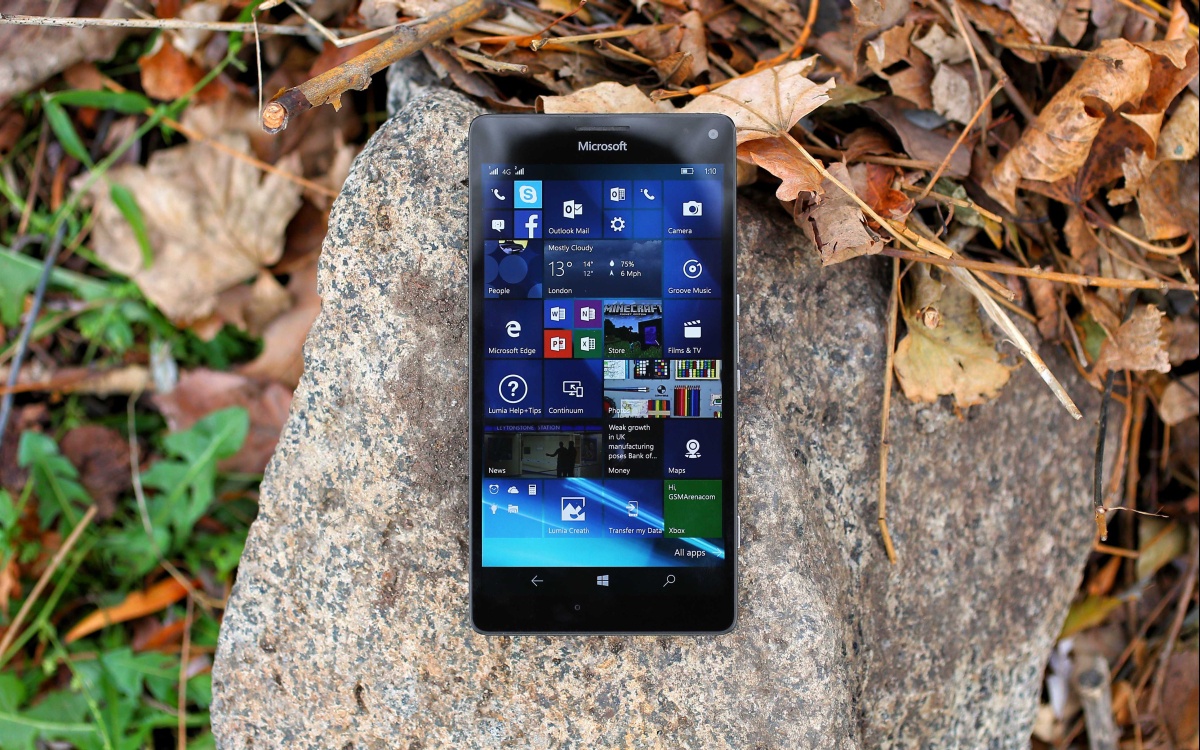 Nokia lumia 950. Lumia 950 Windows 10x. Lumia 950 on mobile. Microsoft Lumia 950 в компьютер.