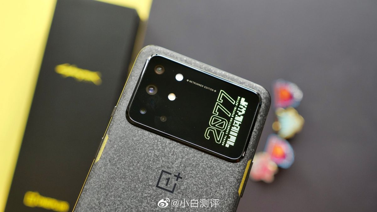 OnePlus представила смартфон 8T Cyberpunk 2077 Edition