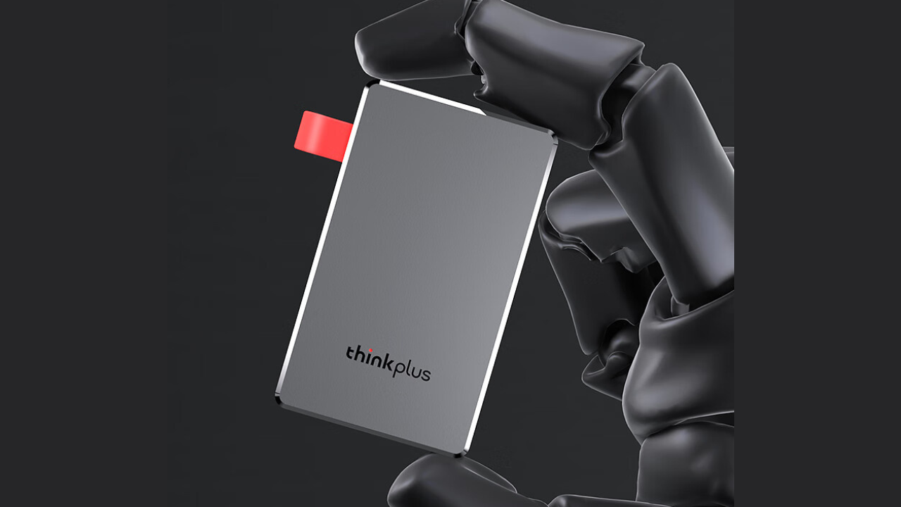 Lenovo представила портативный SSD-накопитель ThinkPlus