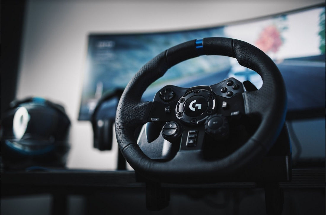 Logitech G923 — новый компьютерный руль для энтузиастов